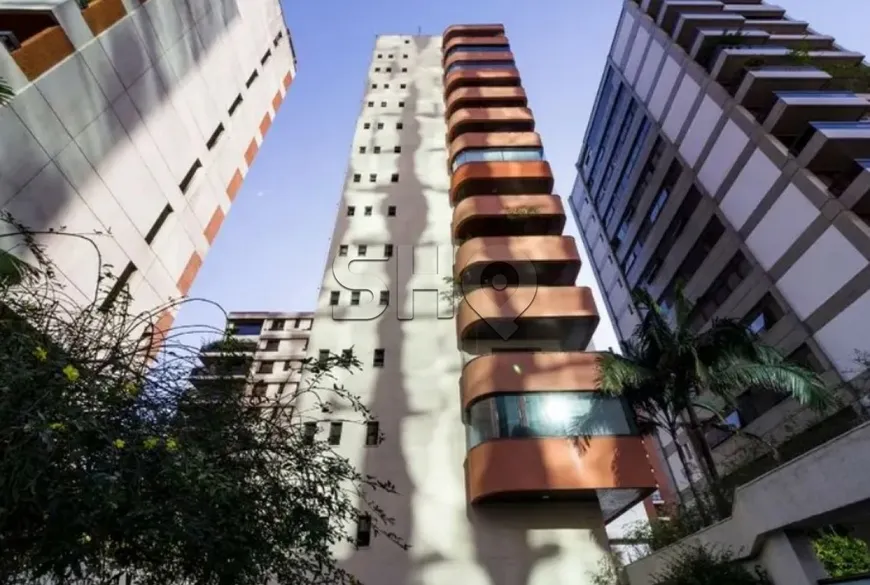 Foto 1 de Apartamento com 3 Quartos à venda, 220m² em Itaim Bibi, São Paulo