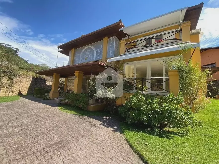 Foto 1 de Casa com 5 Quartos à venda, 410m² em Castelanea, Petrópolis