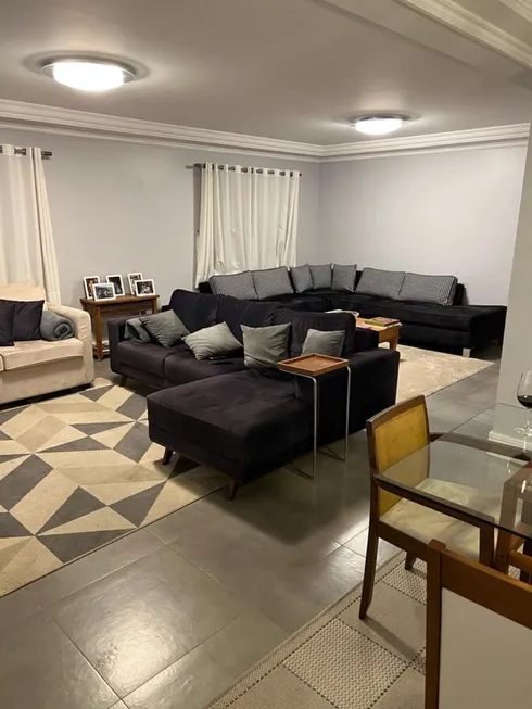 Foto 1 de Apartamento com 3 Quartos à venda, 160m² em Cerqueira César, São Paulo