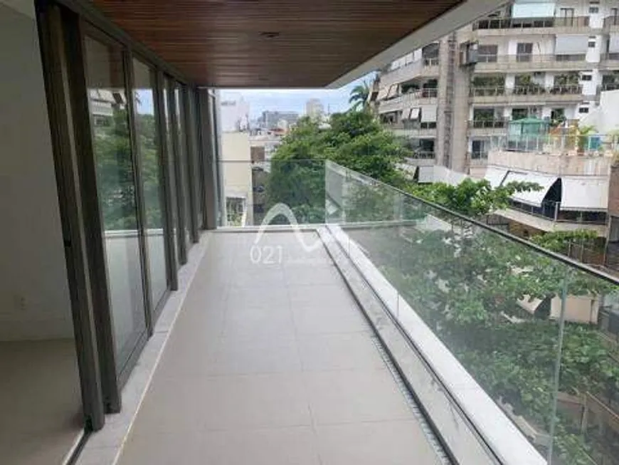 Foto 1 de Cobertura com 3 Quartos à venda, 230m² em Leblon, Rio de Janeiro