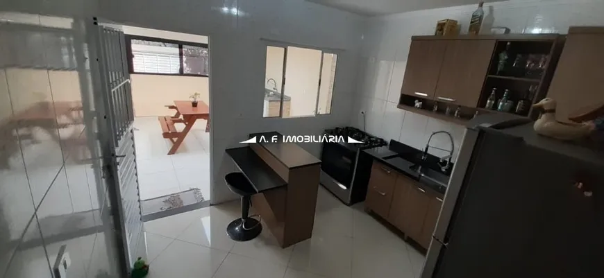 Foto 1 de Casa com 2 Quartos à venda, 85m² em Vila Dorna, São Paulo