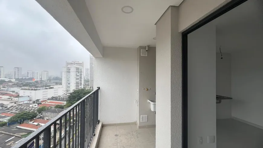 Foto 1 de Apartamento com 2 Quartos à venda, 55m² em Vila Anastácio, São Paulo