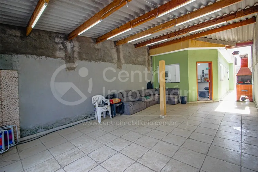 Foto 1 de Casa com 2 Quartos à venda, 75m² em Balneario Josedy , Peruíbe