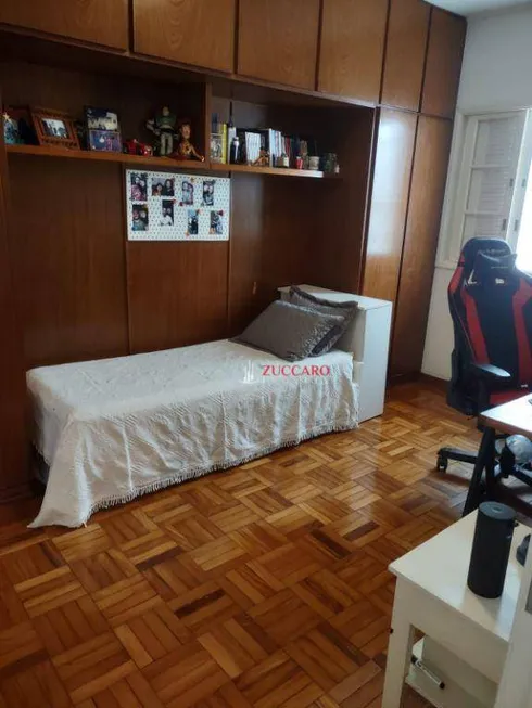 Foto 1 de Casa com 3 Quartos à venda, 194m² em Vila Rosalia, Guarulhos