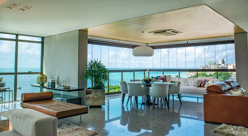 Foto 1 de Apartamento com 4 Quartos à venda, 350m² em Ponta Verde, Maceió