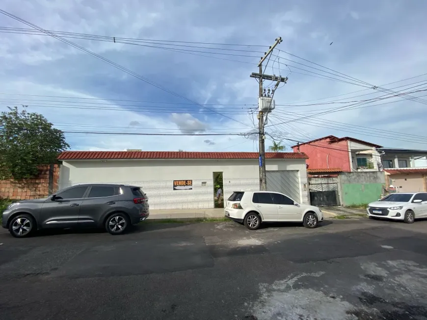 Foto 1 de Casa com 5 Quartos à venda, 156m² em Parque Dez de Novembro, Manaus