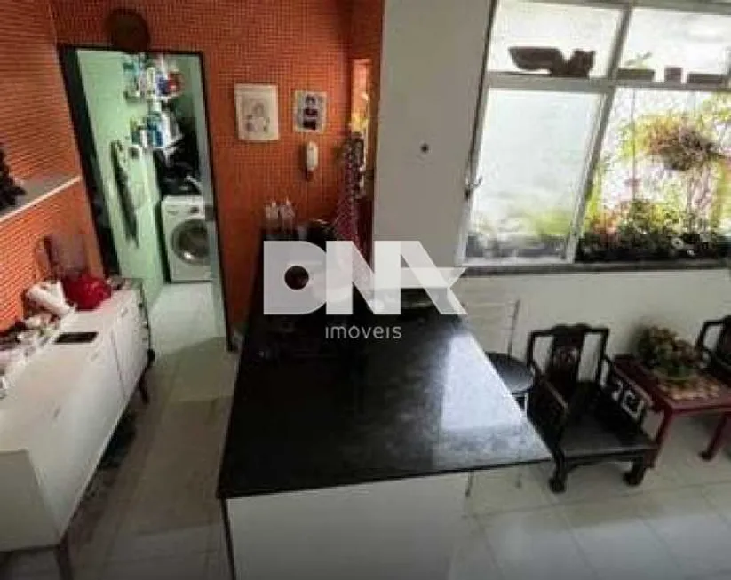 Foto 1 de Apartamento com 3 Quartos à venda, 61m² em Leblon, Rio de Janeiro