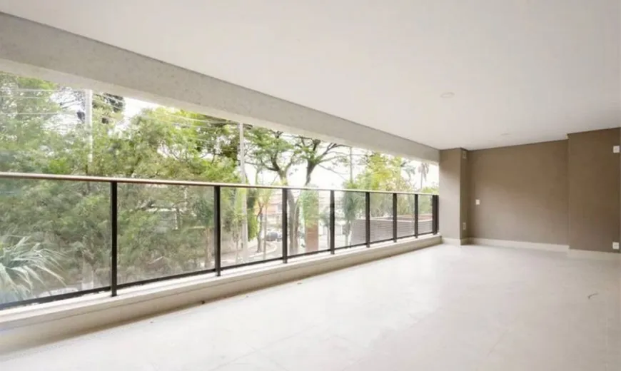 Foto 1 de Apartamento com 4 Quartos à venda, 230m² em Jardim Guedala, São Paulo