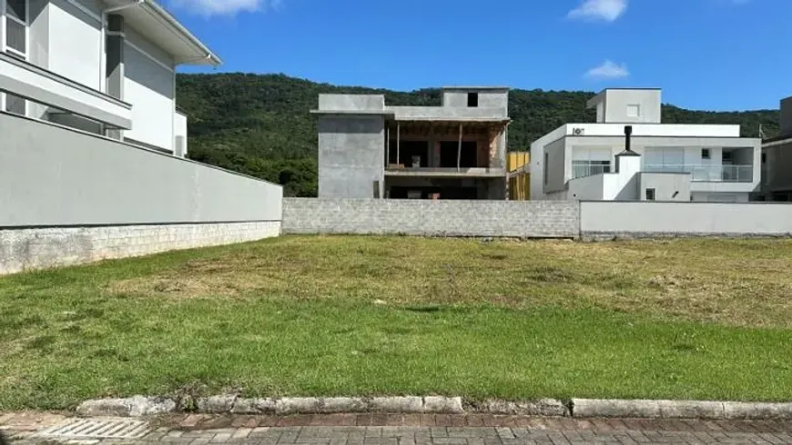 Foto 1 de Lote/Terreno à venda, 400m² em Ratones, Florianópolis