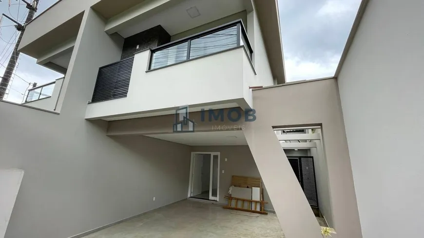 Foto 1 de Casa com 3 Quartos à venda, 153m² em Czerniewicz, Jaraguá do Sul