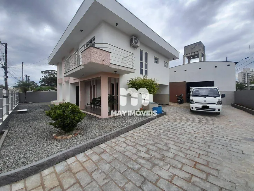 Foto 1 de Casa com 4 Quartos para venda ou aluguel, 290m² em Sao Joao, Itajaí