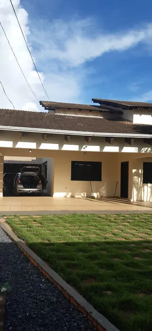 Foto 1 de Casa com 3 Quartos para venda ou aluguel, 380m² em Centro Sul, Várzea Grande