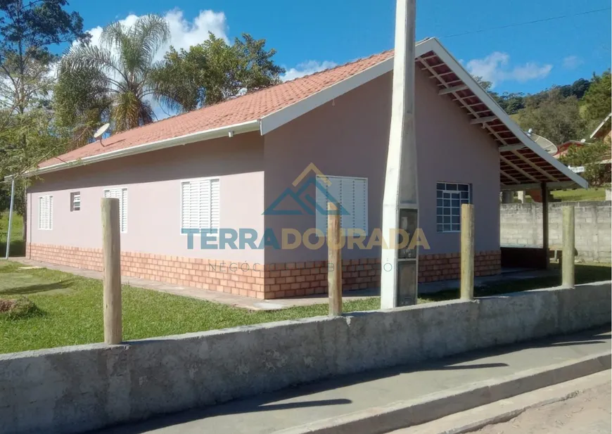 Foto 1 de Casa com 3 Quartos à venda, 600m² em Centro, São Bento do Sapucaí