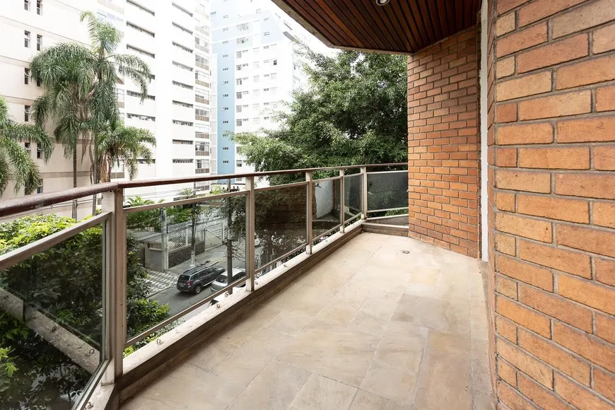 Foto 1 de Apartamento com 4 Quartos para alugar, 194m² em Santa Cecília, São Paulo