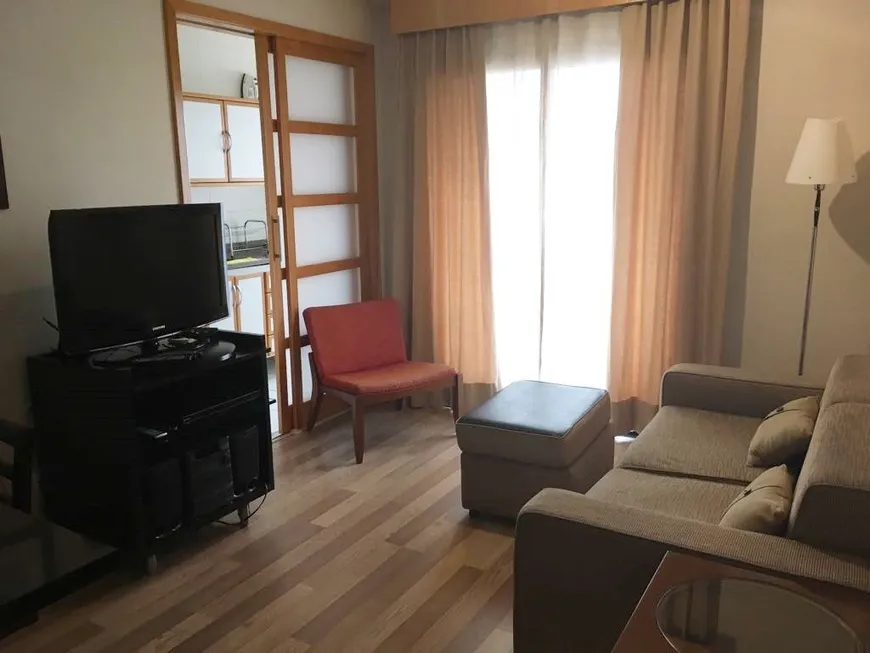 Foto 1 de Flat com 1 Quarto para alugar, 45m² em Moema, São Paulo