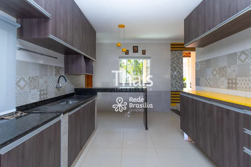 Foto 1 de Casa de Condomínio com 3 Quartos à venda, 350m² em Setor Habitacional Arniqueira, Brasília