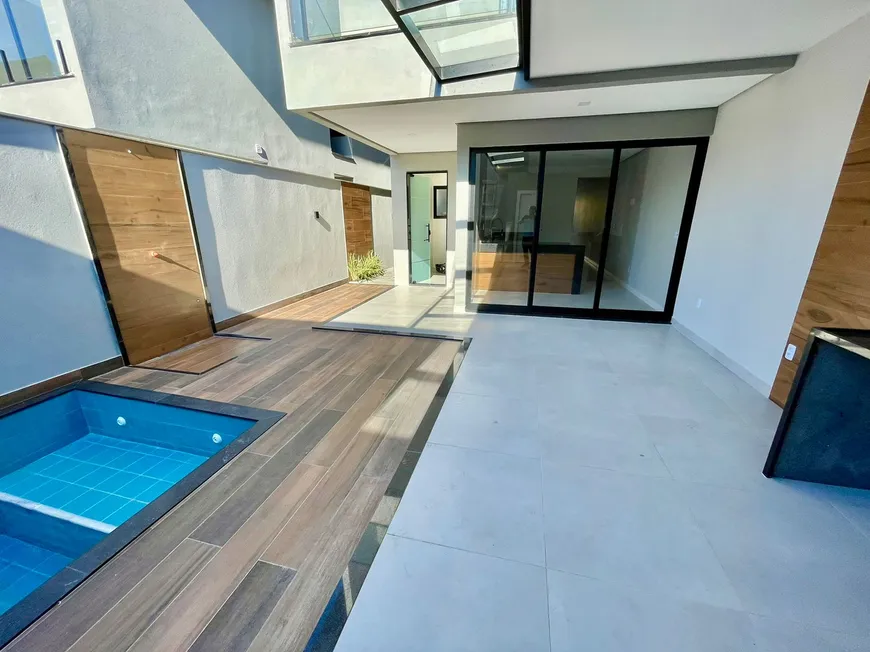 Foto 1 de Casa com 4 Quartos à venda, 220m² em Piratininga, Niterói