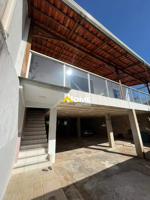 Foto 1 de Casa com 3 Quartos à venda, 296m² em Diamante, Belo Horizonte