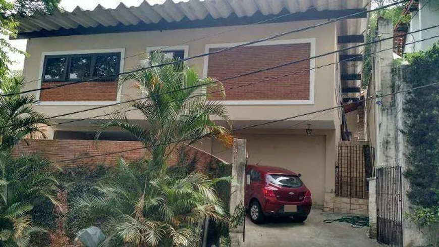 Foto 1 de Casa de Condomínio com 3 Quartos à venda, 320m² em Jardim Nomura, Cotia