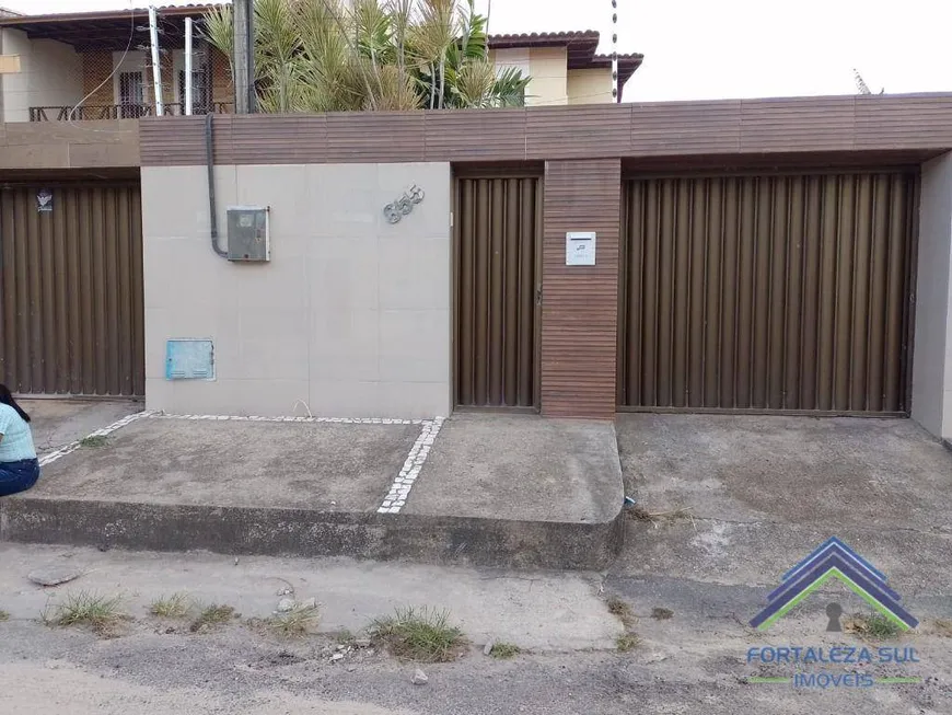 Foto 1 de Casa com 4 Quartos à venda, 250m² em Sapiranga, Fortaleza