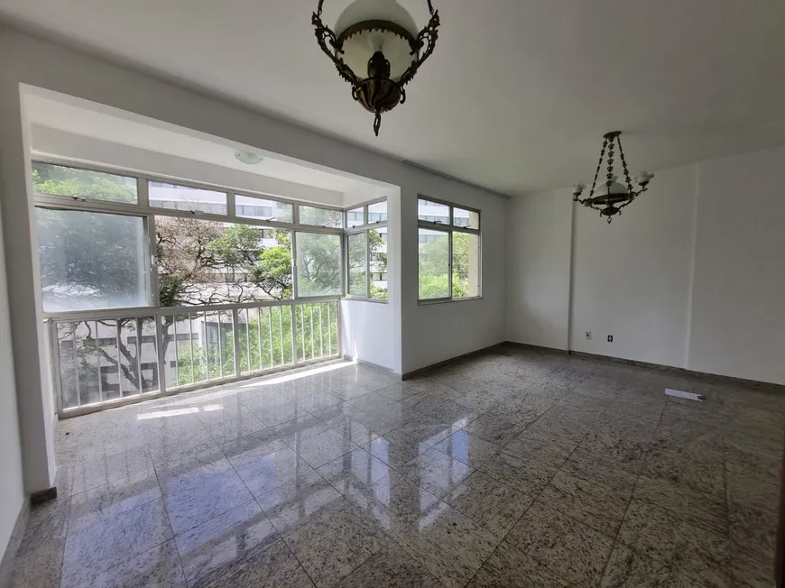 Foto 1 de Apartamento com 3 Quartos à venda, 131m² em Campo Grande, Salvador