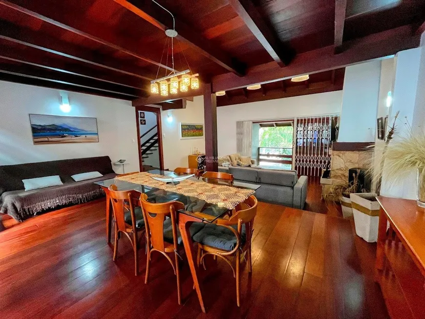 Foto 1 de Casa com 4 Quartos à venda, 354m² em Santa Mônica, Florianópolis