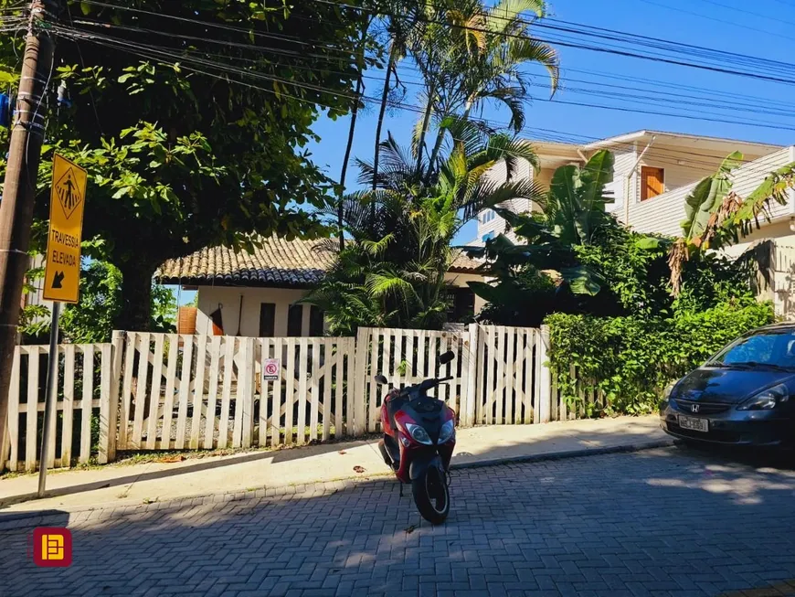 Foto 1 de Casa com 3 Quartos à venda, 165m² em Lagoa da Conceição, Florianópolis