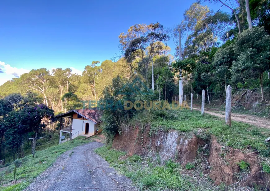 Foto 1 de Fazenda/Sítio com 2 Quartos à venda, 10000m² em Centro, São Bento do Sapucaí