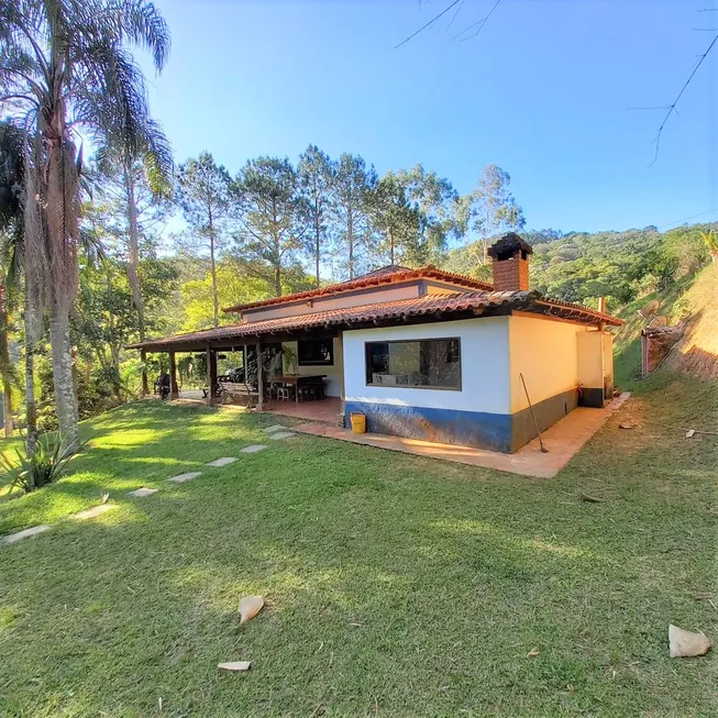 Foto 1 de Fazenda/Sítio com 3 Quartos à venda, 65000m² em Remedios, Mairiporã