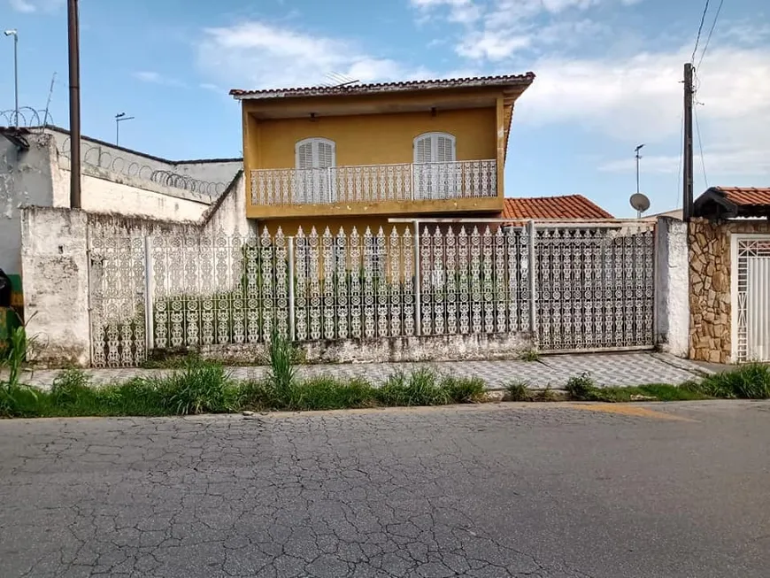Foto 1 de Casa com 4 Quartos à venda, 261m² em Vila Romanópolis, Ferraz de Vasconcelos