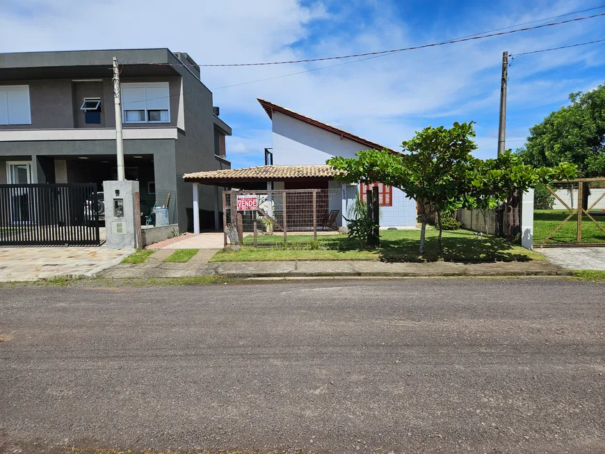 Foto 1 de Sobrado com 3 Quartos à venda, 90m² em Condominio Capao Novo Village, Capão da Canoa