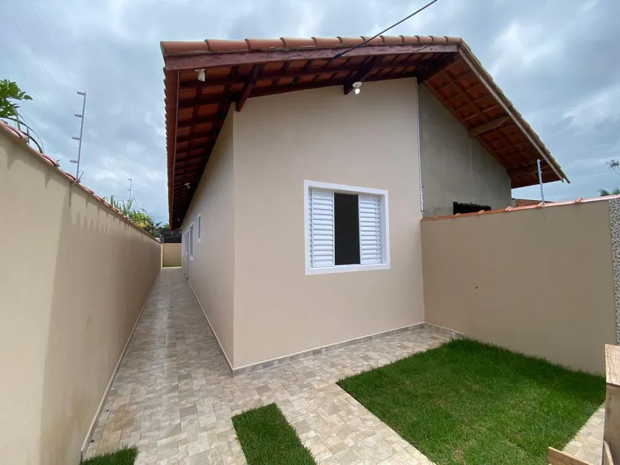 Foto 1 de Casa com 2 Quartos à venda, 60m² em Balneário Gaivota, Itanhaém