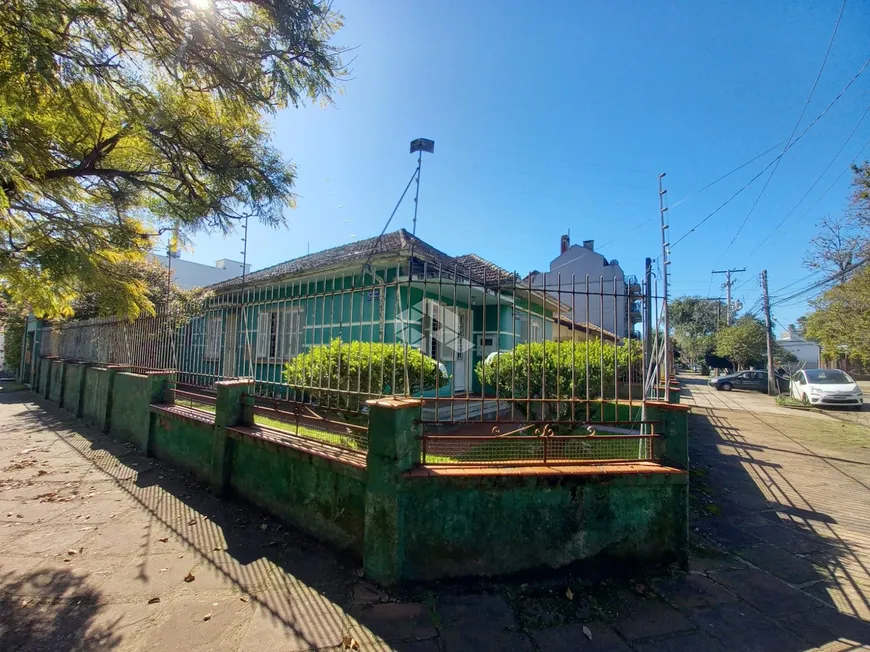 Foto 1 de Casa com 3 Quartos à venda, 200m² em São Geraldo, Porto Alegre