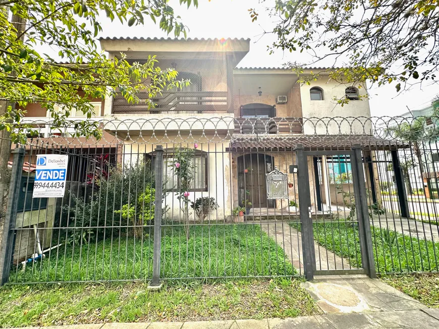 Foto 1 de Casa com 4 Quartos à venda, 267m² em Morro Santana, Porto Alegre