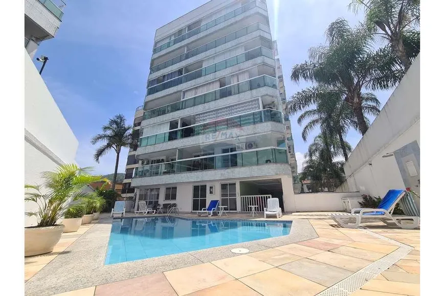 Foto 1 de Apartamento com 3 Quartos à venda, 2008m² em Freguesia- Jacarepaguá, Rio de Janeiro