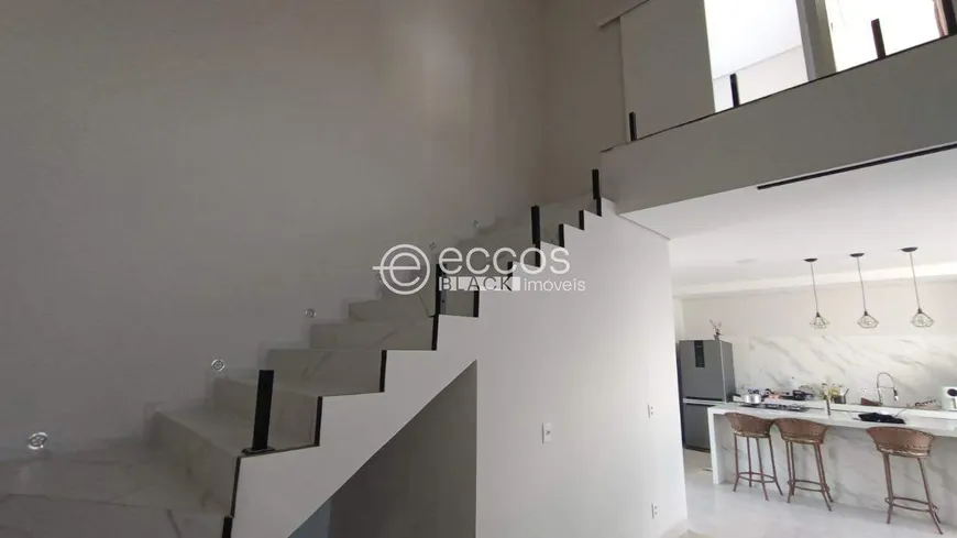 Foto 1 de Casa com 2 Quartos à venda, 112m² em Loteamento Portal do Vale II, Uberlândia