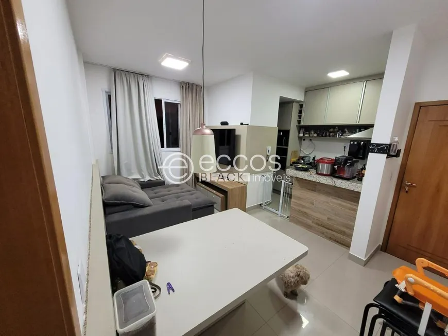 Foto 1 de Apartamento com 2 Quartos à venda, 62m² em Presidente Roosevelt, Uberlândia