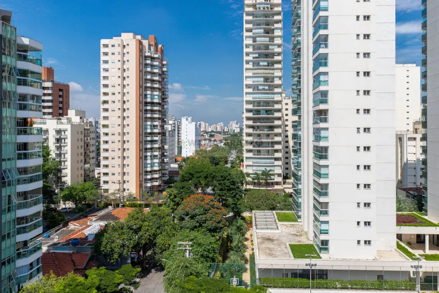 Foto 1 de Cobertura com 3 Quartos à venda, 300m² em Indianópolis, São Paulo