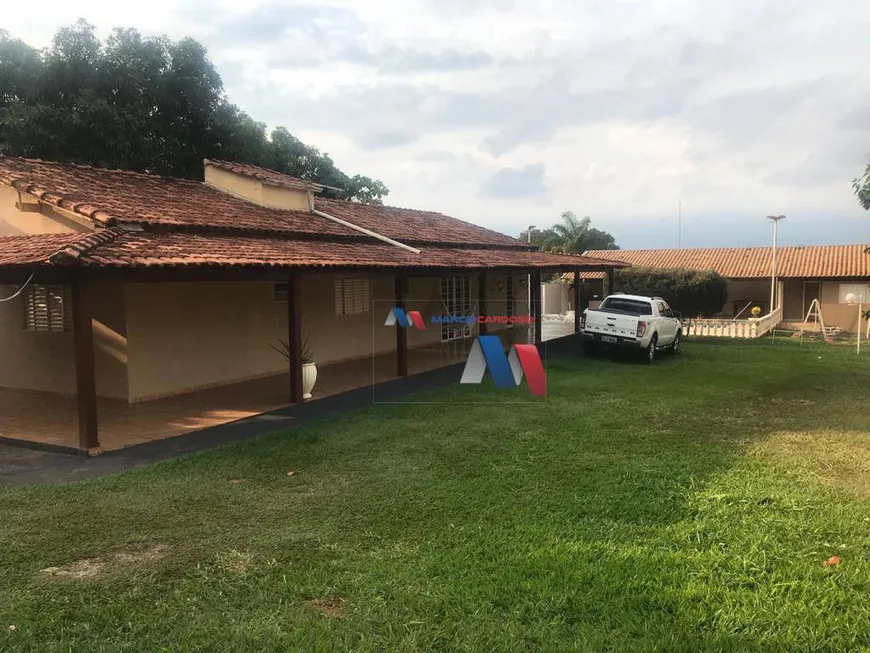 Foto 1 de Fazenda/Sítio com 3 Quartos à venda, 100m² em Estancia Parque Azul Zona Rural, São José do Rio Preto