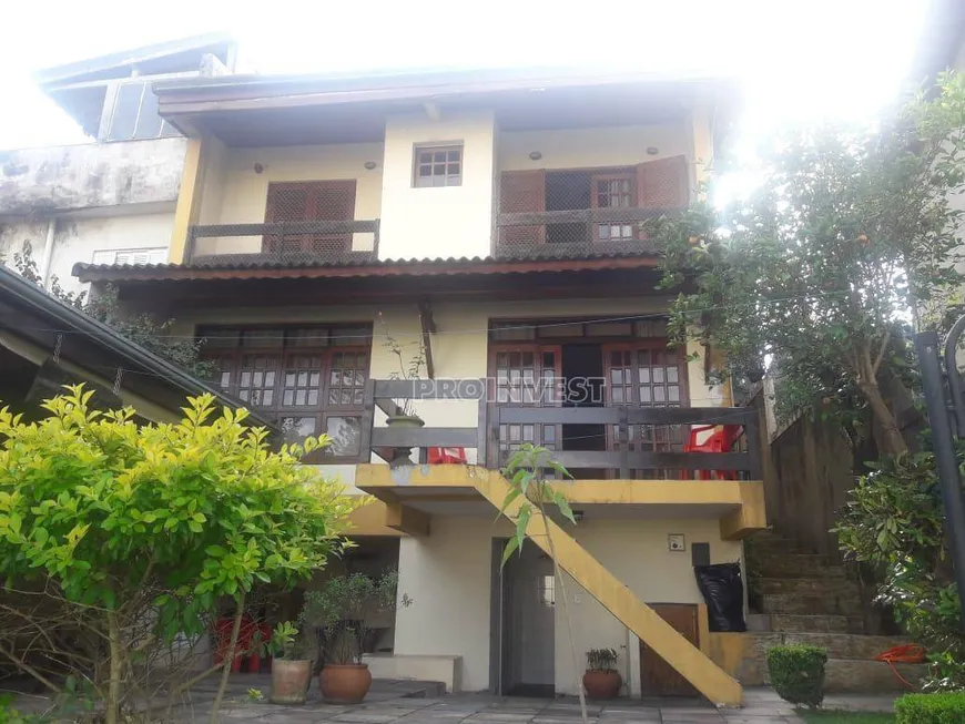 Foto 1 de Casa com 3 Quartos à venda, 330m² em Jardim Semiramis, Cotia