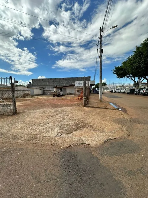 Foto 1 de Lote/Terreno à venda, 700m² em Bairro Boa Vista, Anápolis