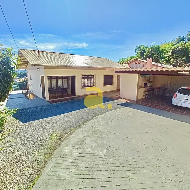 Foto 1 de Casa com 3 Quartos à venda, 205m² em Garcia, Blumenau