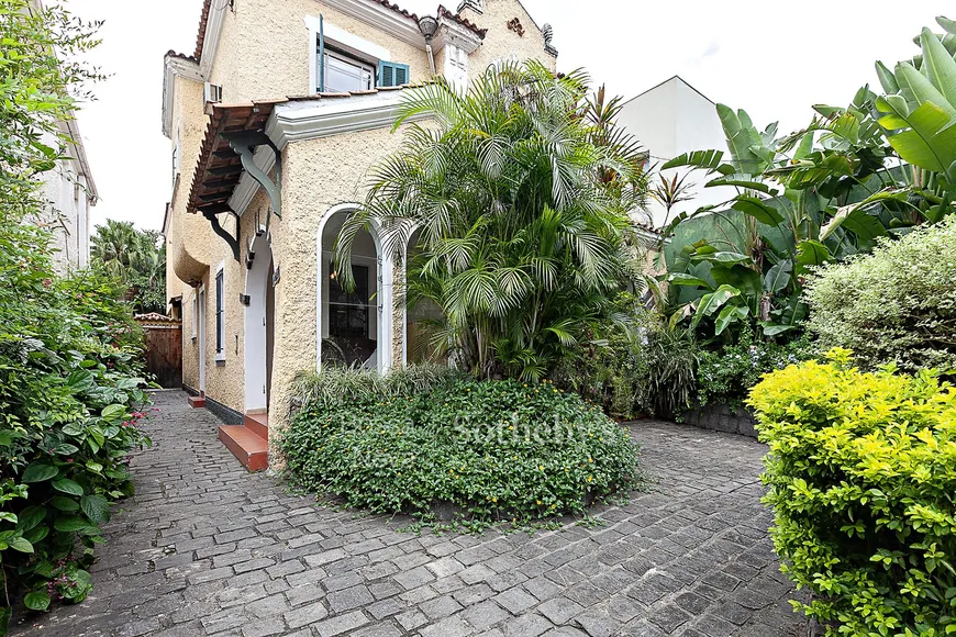 Foto 1 de Casa com 4 Quartos à venda, 270m² em Jardim Paulista, São Paulo