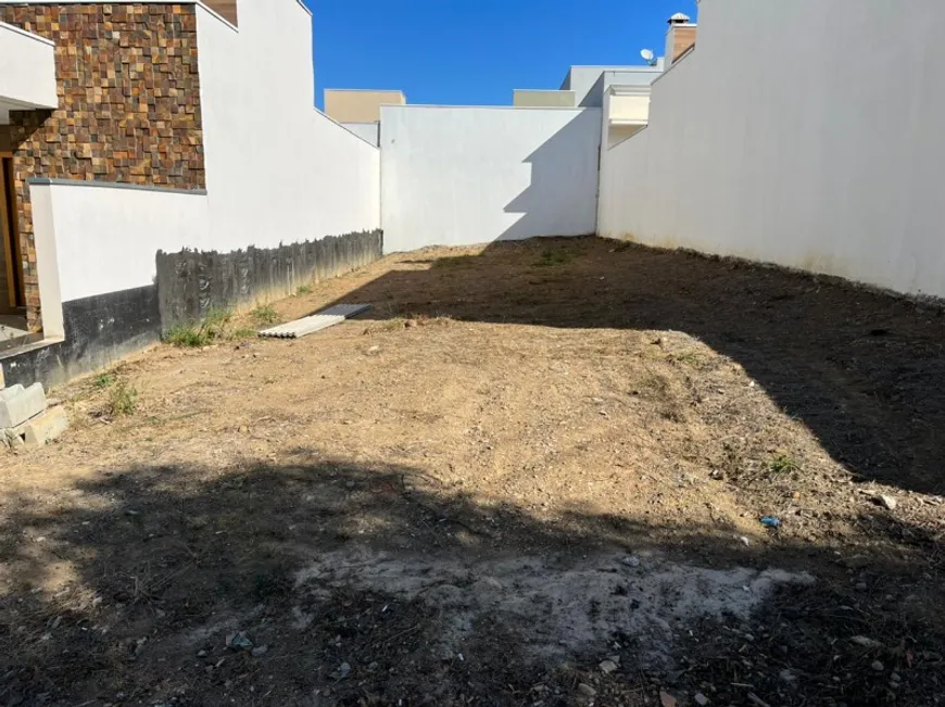 Foto 1 de Lote/Terreno à venda, 175m² em Village Moutonnee, Salto