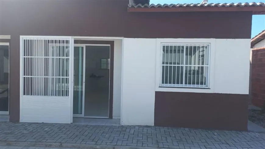 Foto 1 de Casa de Condomínio com 2 Quartos para alugar, 48m² em Icarai, Caucaia