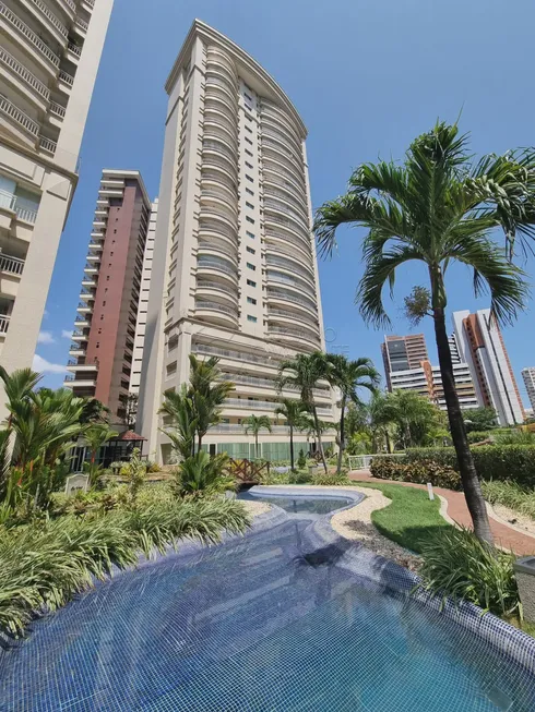 Foto 1 de Apartamento com 3 Quartos à venda, 350m² em Meireles, Fortaleza