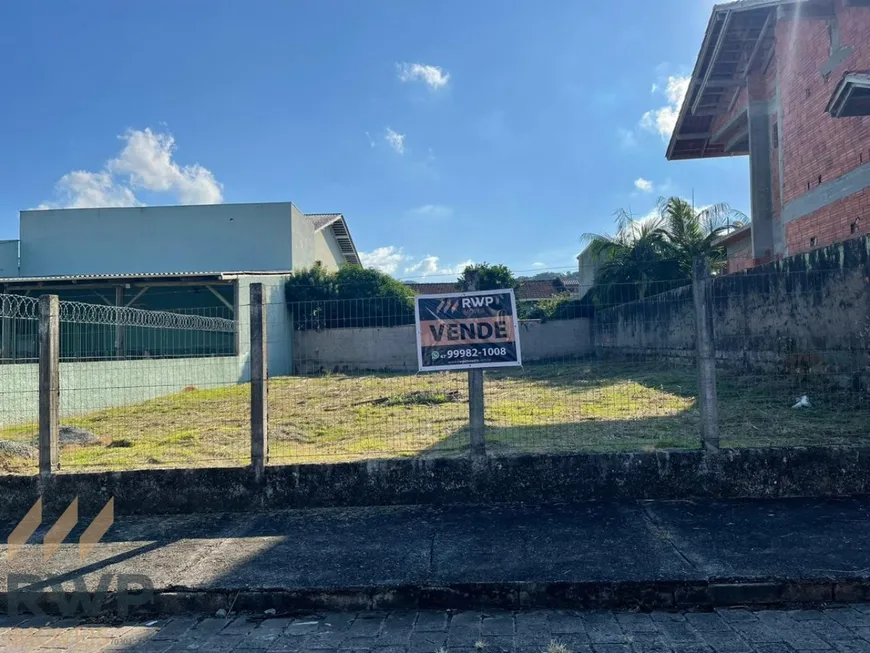 Foto 1 de Lote/Terreno à venda, 240m² em Velha Central, Blumenau