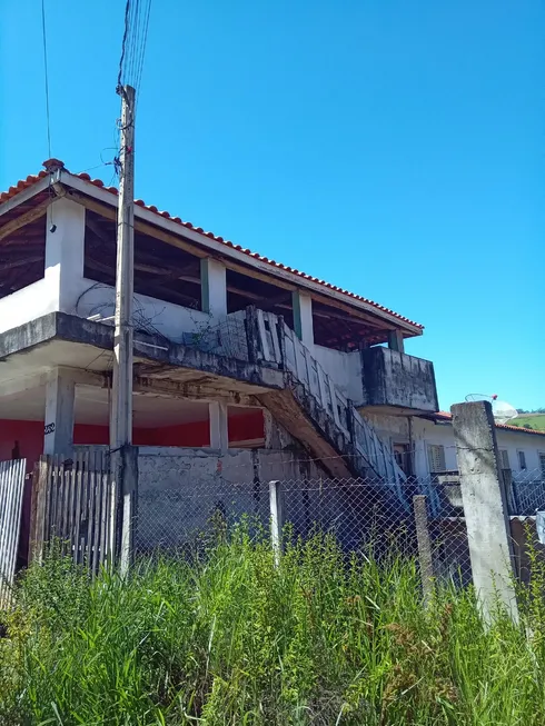 Foto 1 de Casa com 5 Quartos à venda, 200m² em Centro, Piracaia