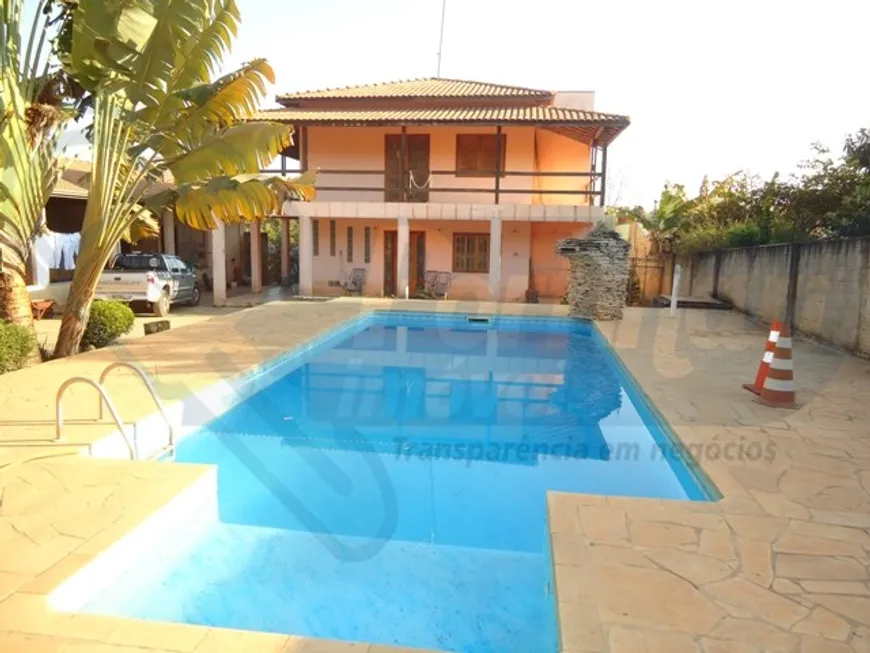 Foto 1 de Fazenda/Sítio com 6 Quartos à venda, 2000m² em , Limeira