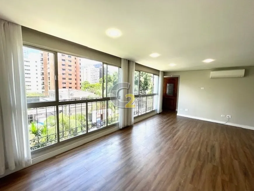 Foto 1 de Apartamento com 3 Quartos à venda, 107m² em Moema, São Paulo